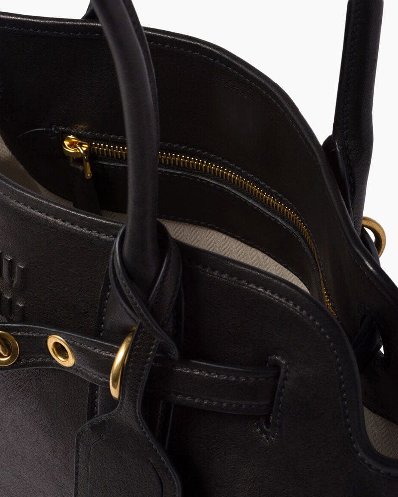 Soft Curve Nappa Daily Bag