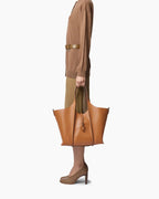 T Timeless Leather Tote Bag for Everyday Use