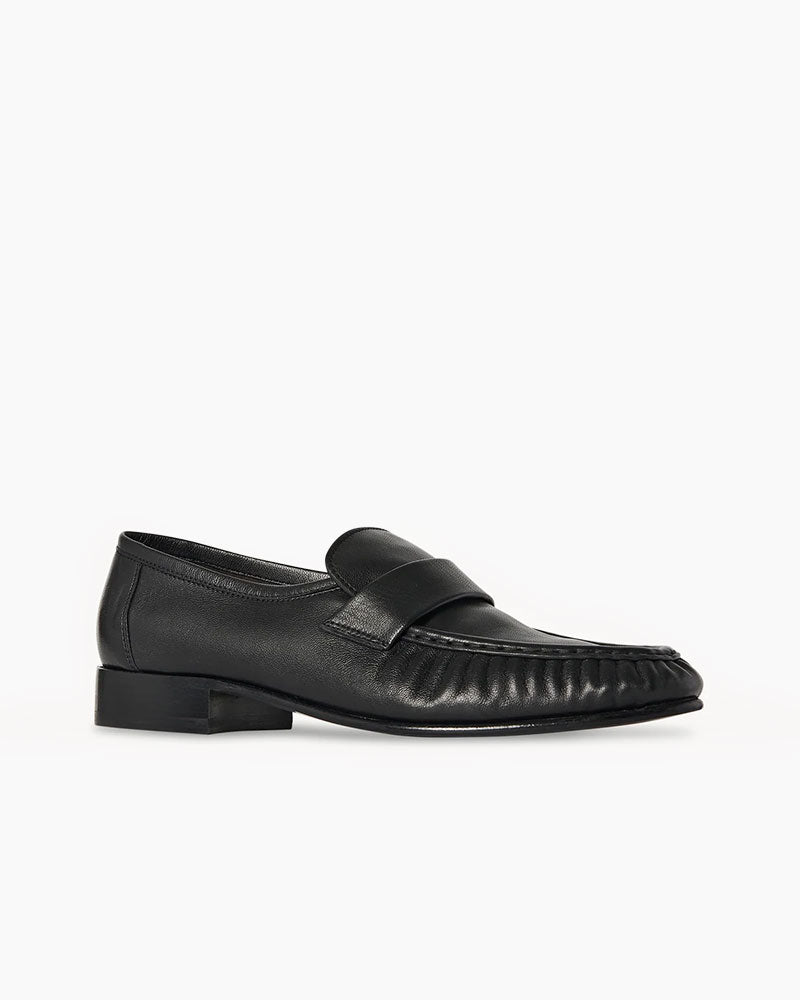 Women Soft Loafer Black in Leather