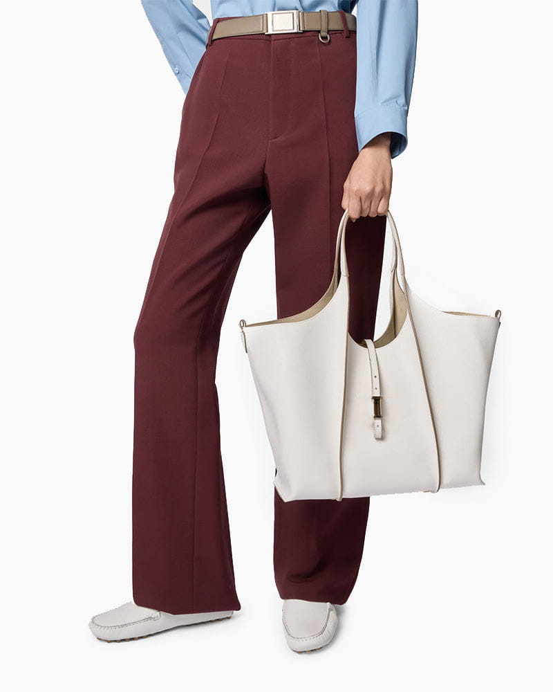 T Timeless Leather Tote Bag for Everyday Use