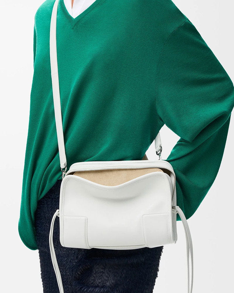 womens-city-commute-intellectual-large-leather-bag