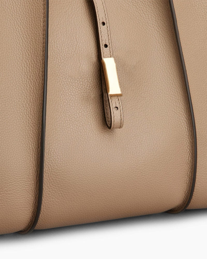 T Timeless Leather Tote Bag for Everyday Use