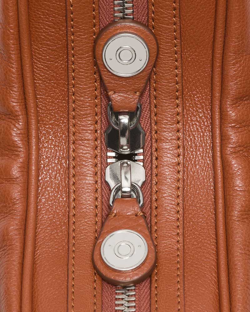 Multi Pocket Leather Shoulder Bag Zip Details