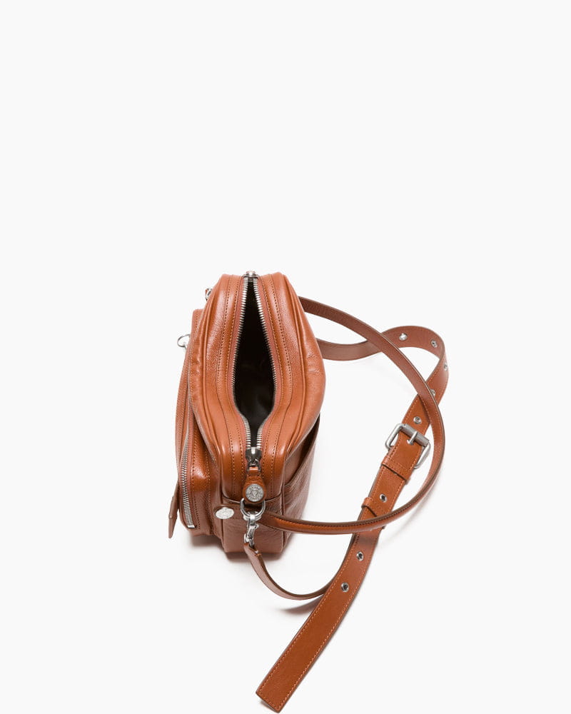 Multi Pocket Leather Shoulder Bag Zip Details