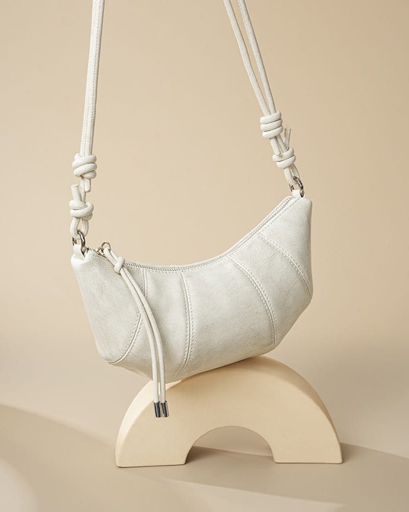 Urban-Commute-Ready-Compact-Shoulder-Bag-10