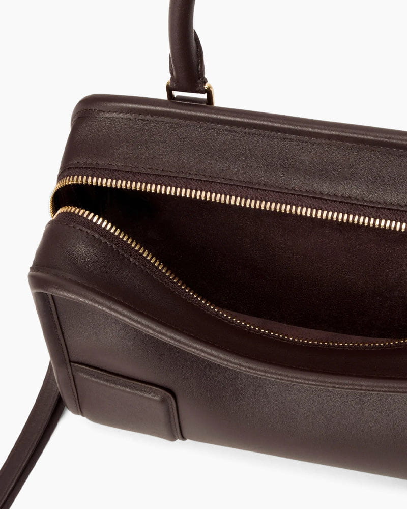 womens-city-commute-intellectual-large-leather-bag