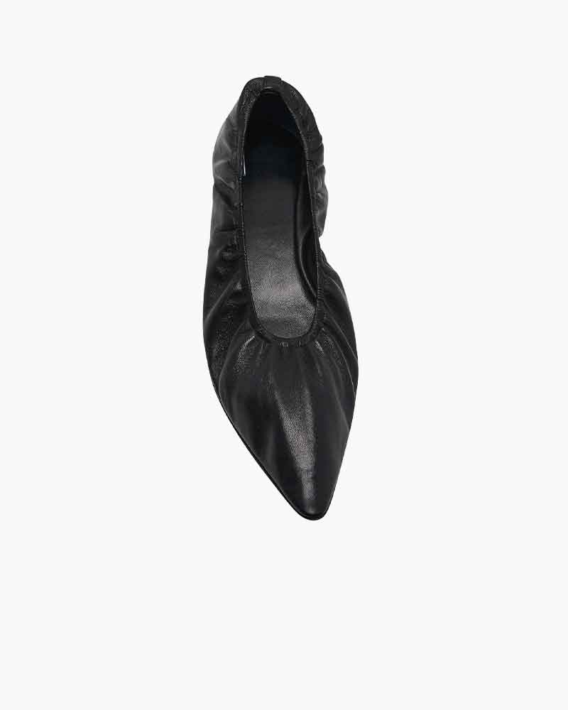 Liisa Flat Shoe in Leather