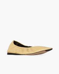 Liisa Flat Shoe in Leather